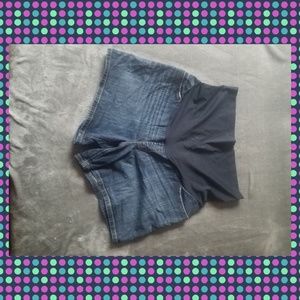 Maternity shorts
